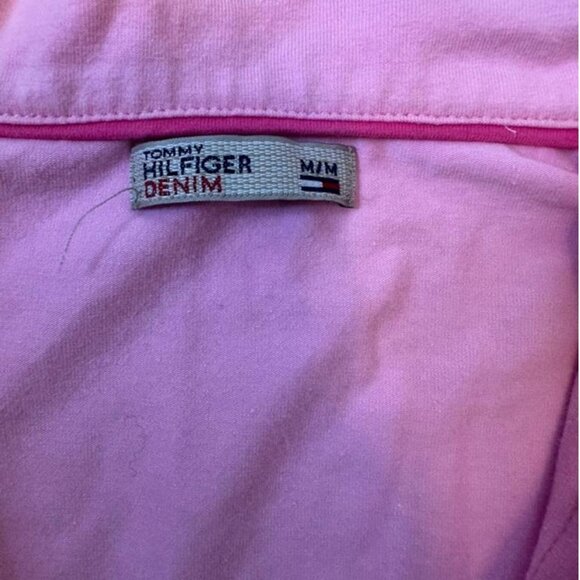 Cute Y2K era Tommy Hilfiger Denim baby tee in pastel pink - Picture 5 of 8